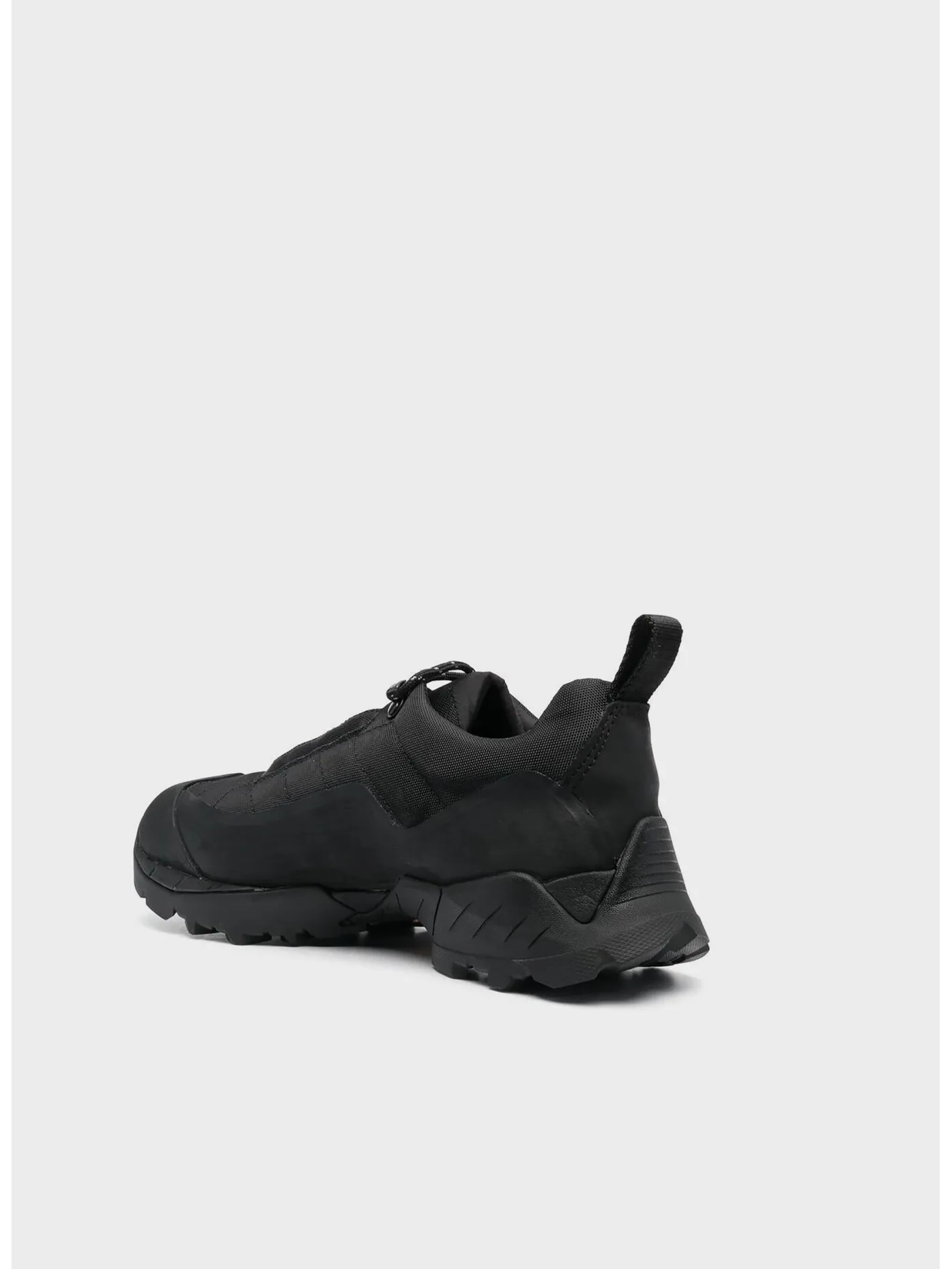     -ROA    -SCARPA KATHARINA-