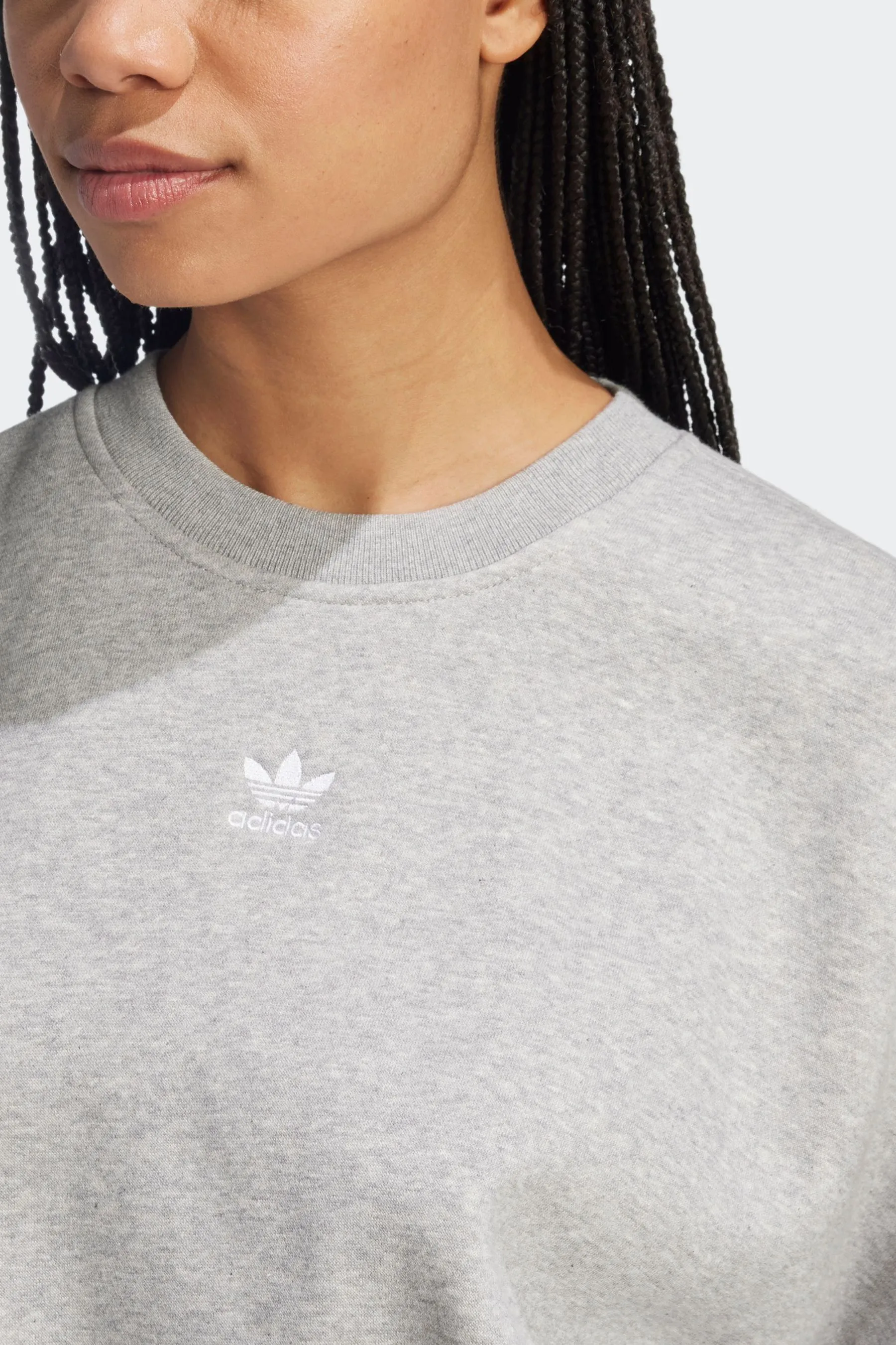 adidas Essentials Crew Sweatshirt    